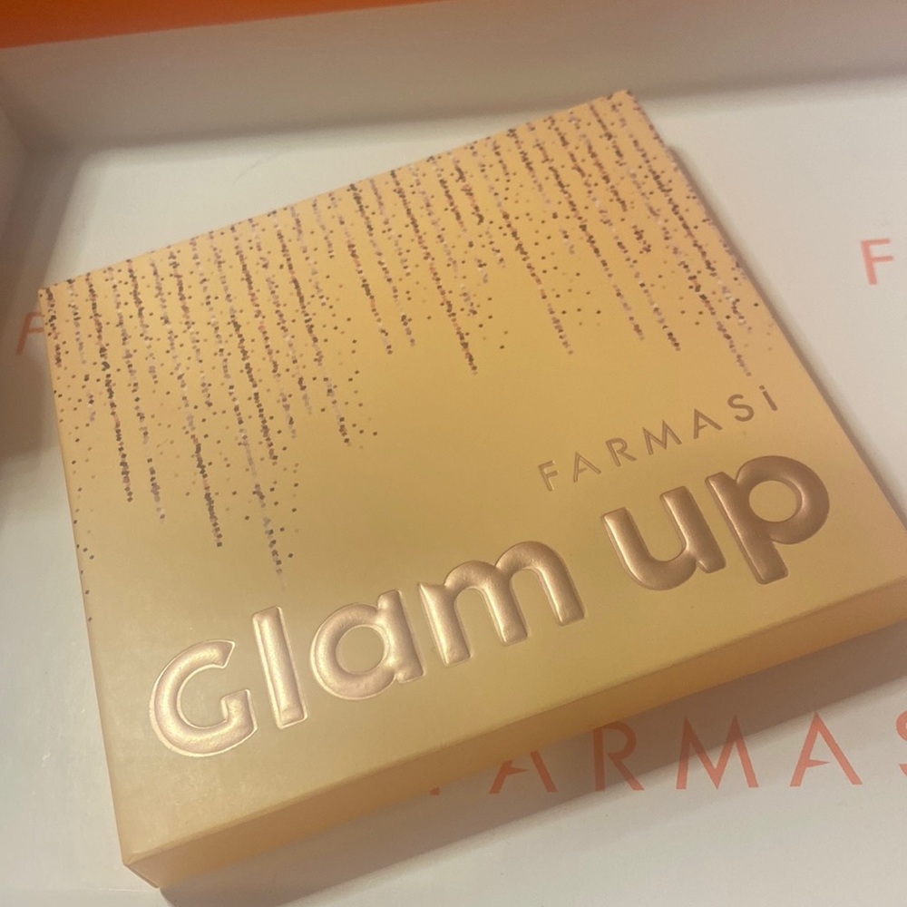 Farmasi eye shadow check colors out on website